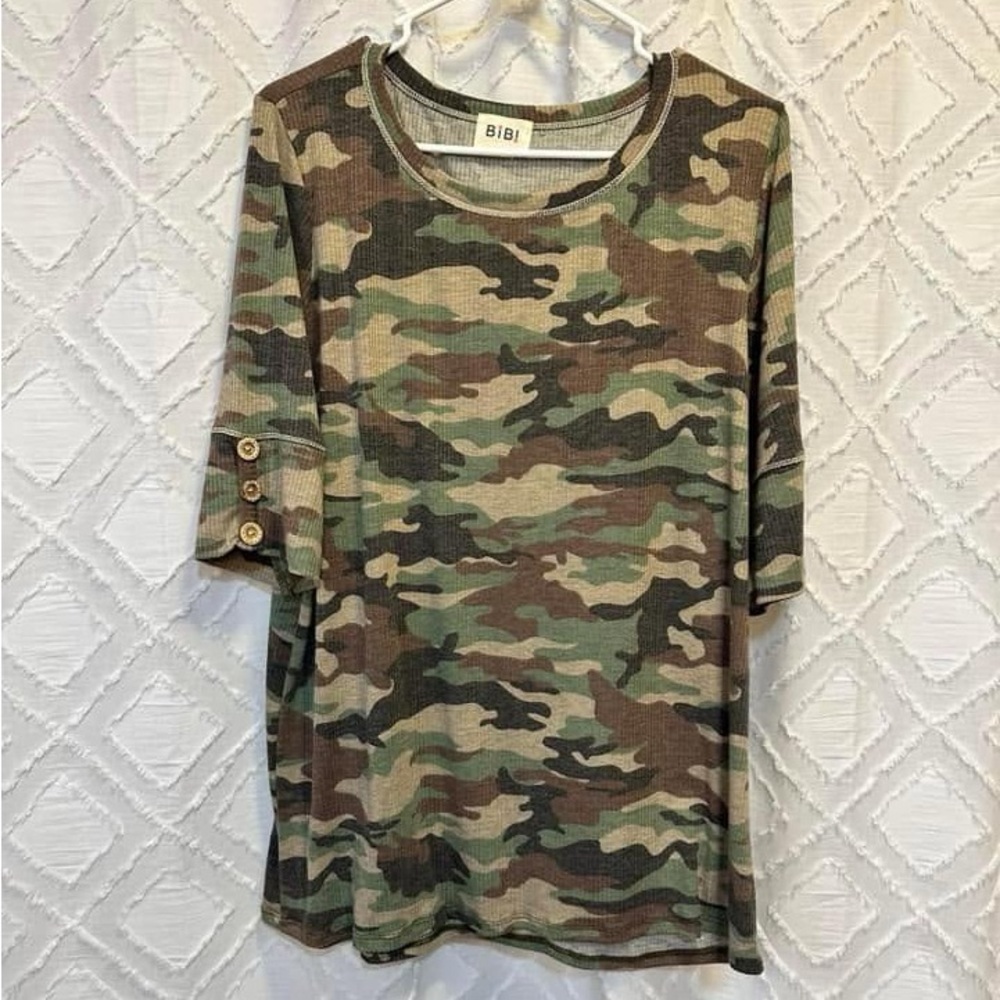 Bibi camo top. Size XL